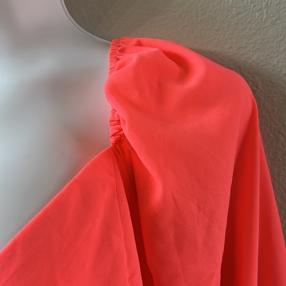 Fashion nova neon tie front cropped shirt. Size medium NWT - Picture 4 of 7